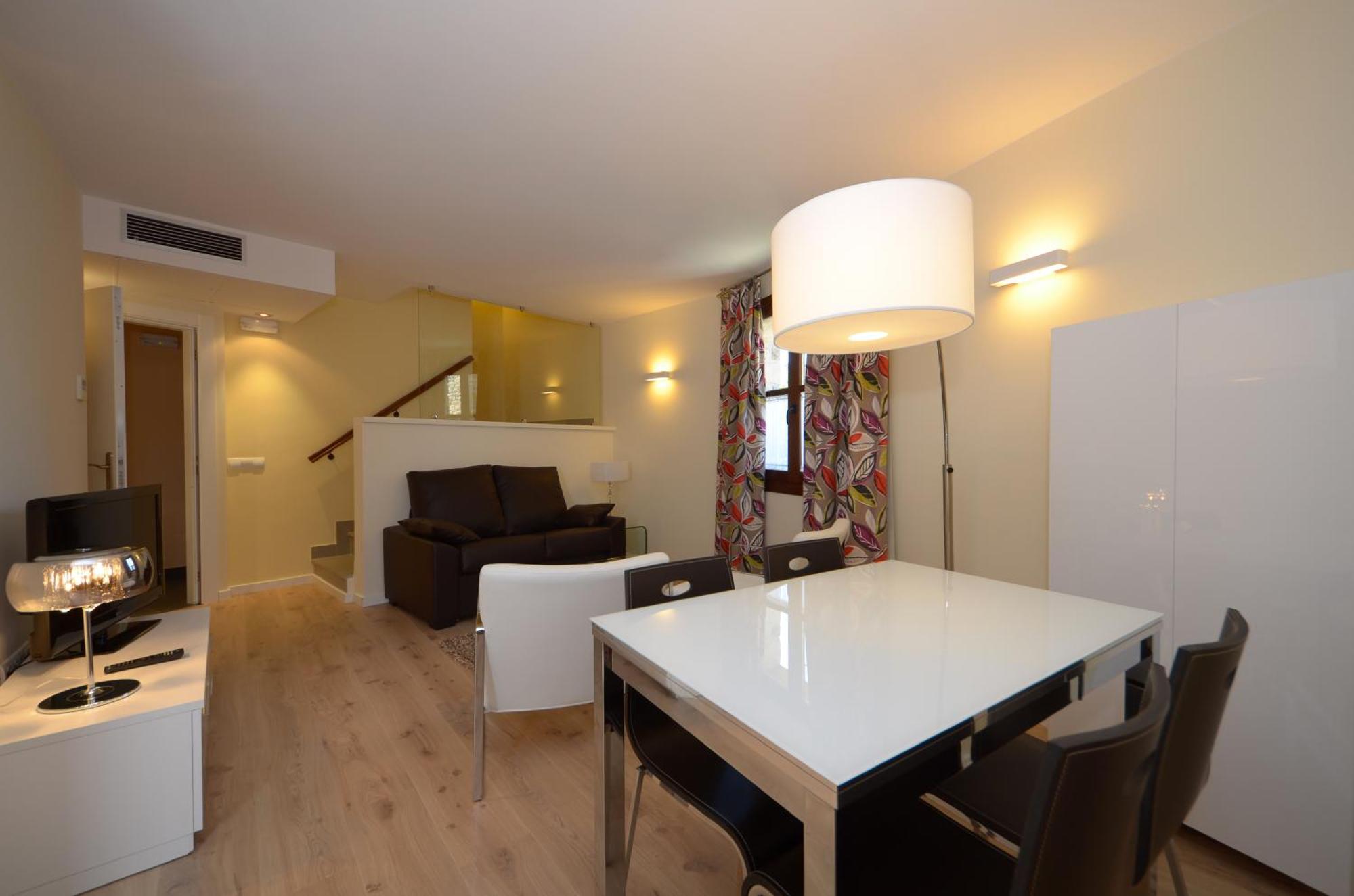 Apartamentos El Palacete De Aínsa Dış mekan fotoğraf