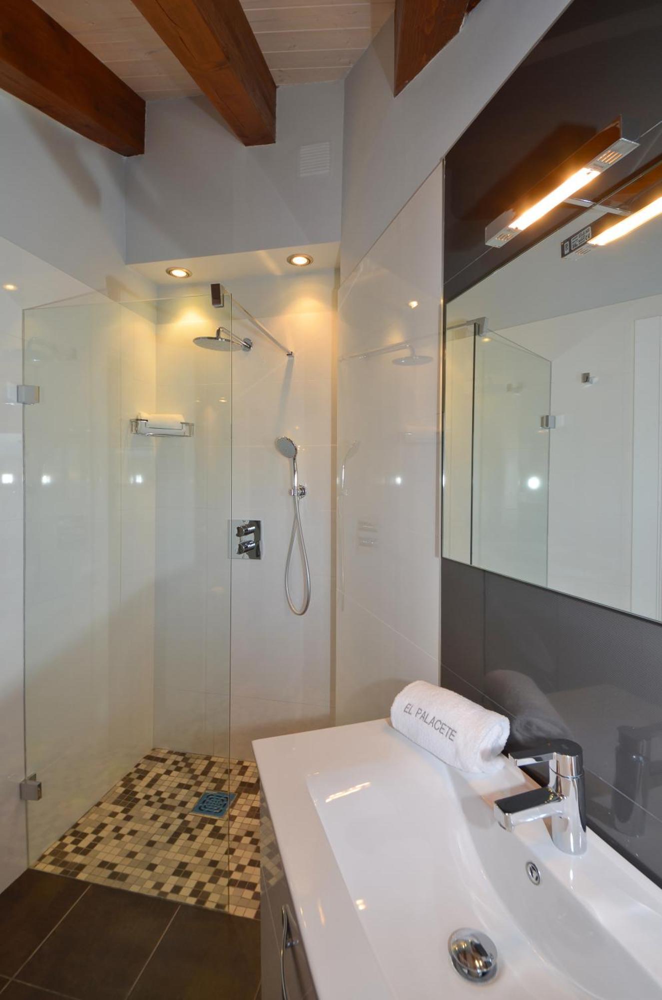 Apartamentos El Palacete De Aínsa Dış mekan fotoğraf