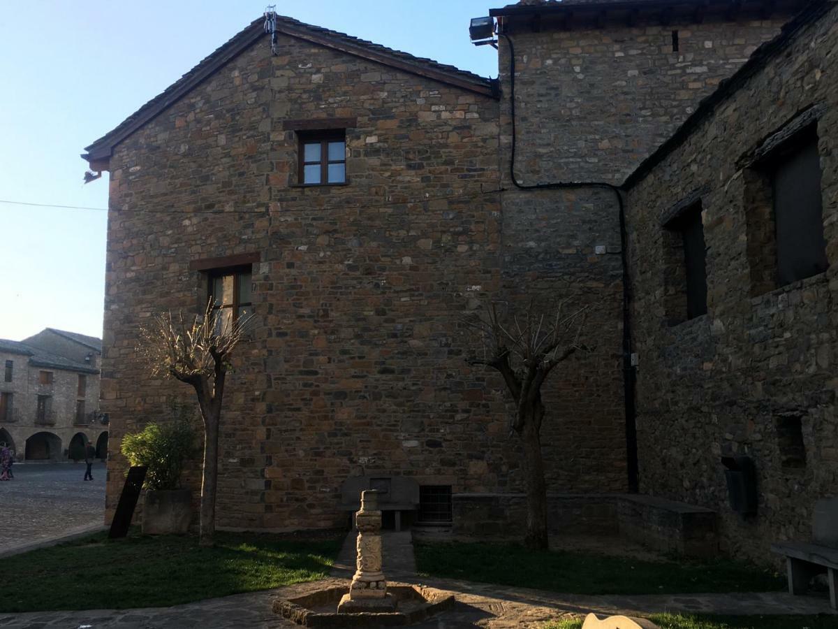 Apartamentos El Palacete De Aínsa Dış mekan fotoğraf